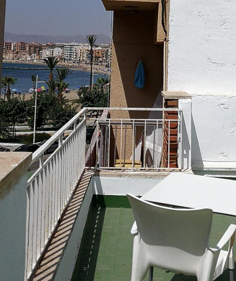 Estudio La Colonia Aguilas Luaran gambar